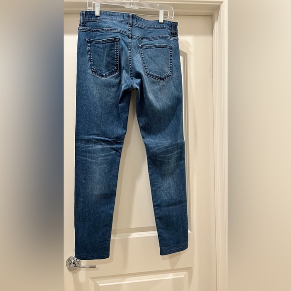 Uniqlo Slim Fit Stretch Jeans - Picture 2 of 4